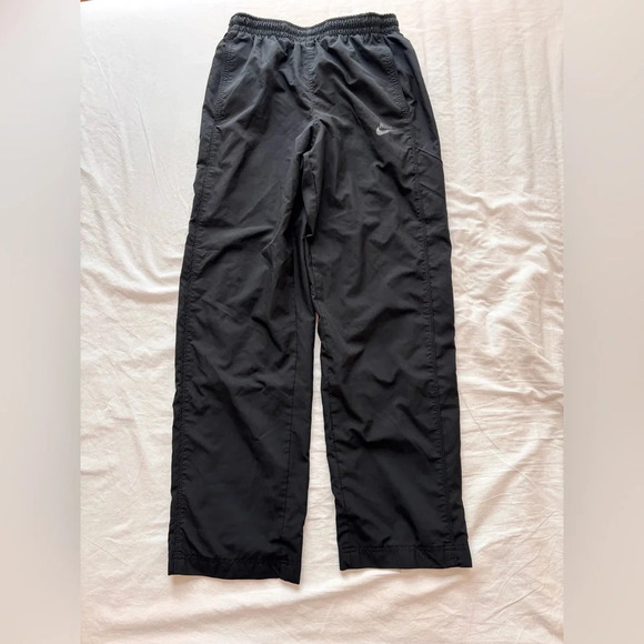 NIKE | 90’s Vintage Women’s Windbreaker Pants - Picture 2 of 5